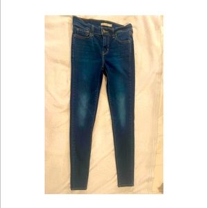 Levi’s - 710 Super Skinny Jeans - Size 26